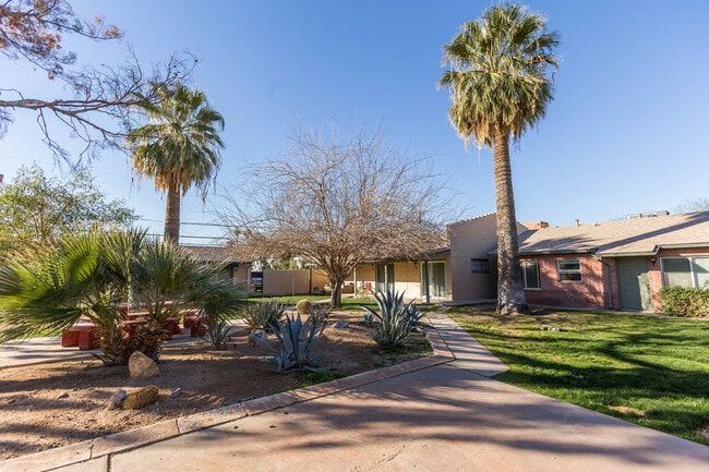 Building Photo - Coronado Court Apartment Homes