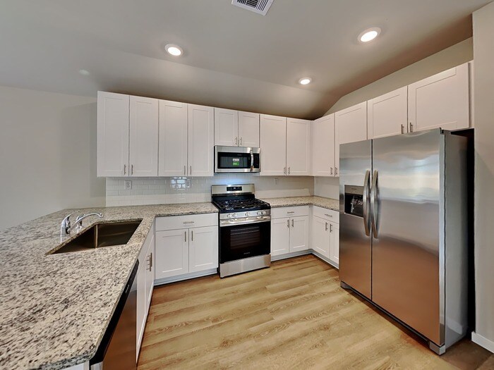 Building Photo - 539 Zeus Mountains Dr