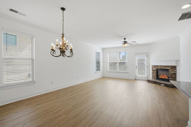 Building Photo - 5 Bedroom Home in Bridgetowne Near The Crossing at Coal Mountain
