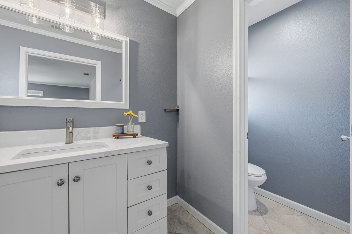 Building Photo - 1607 Malibu Dr