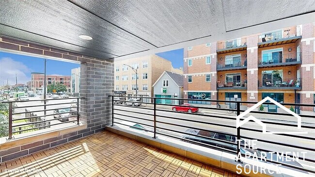 Building Photo - 3253 N Elston Ave