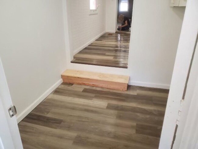 Building Photo - Cozy Remodeled Reading 3 BR/1 Bath For Ren...