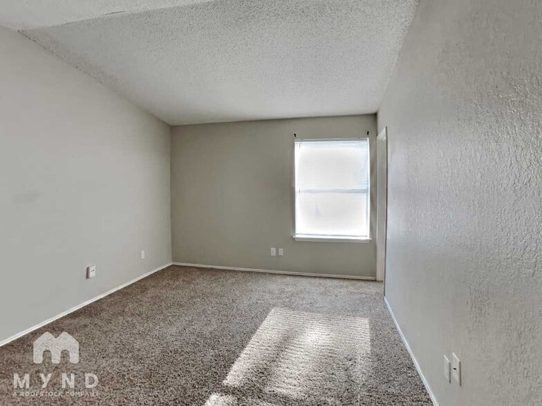 Building Photo - 5311 Rowcrop Dr