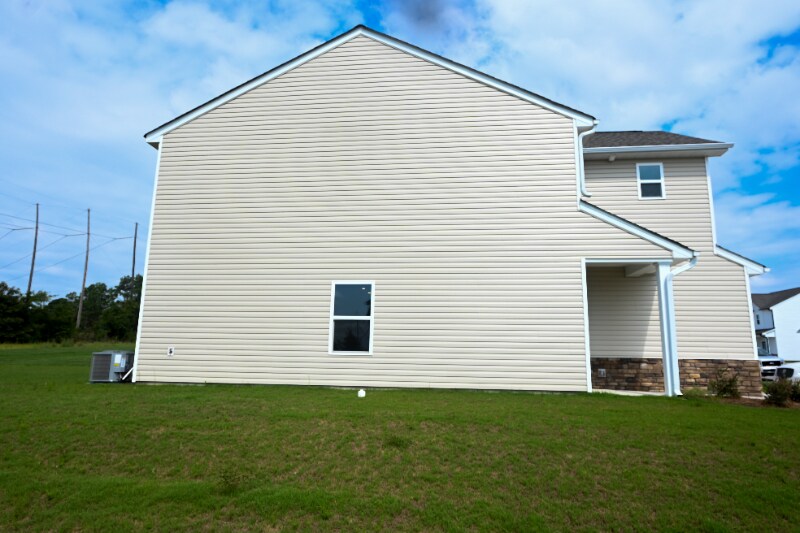 Building Photo - 1031 Peaceful Fawn Dr
