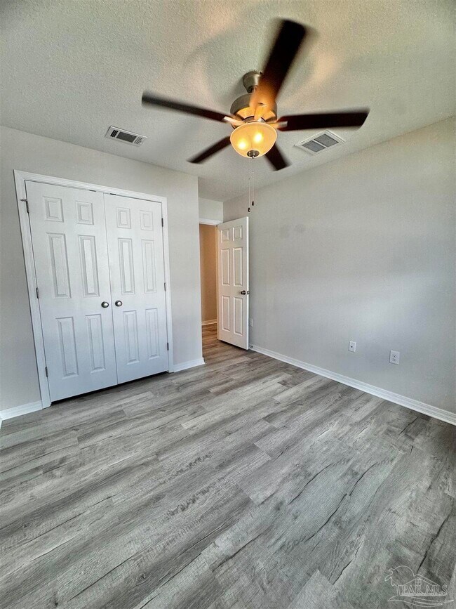 Building Photo - 2860 N 24th Ave