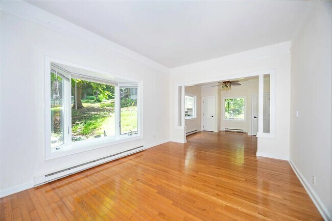 Building Photo - 1432 Lincoln Terrace LLC