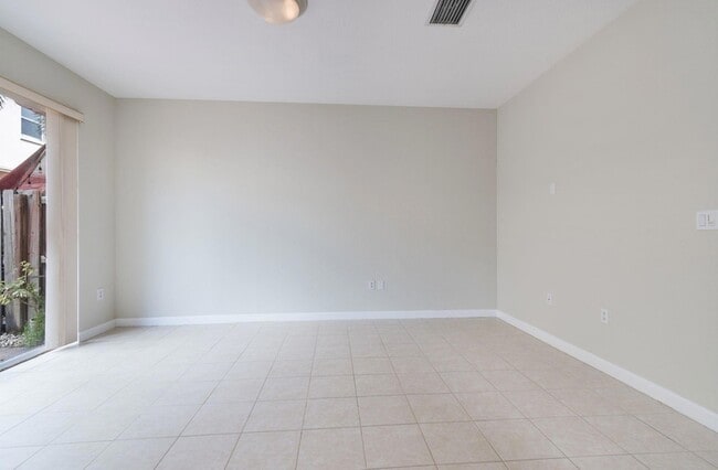 Building Photo - 12863 SW 134th Terrace