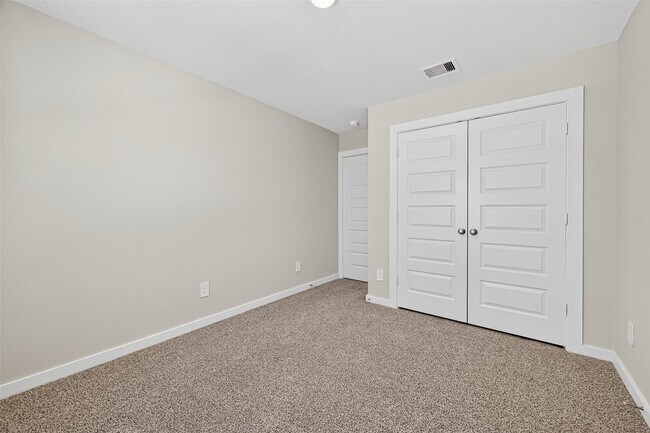 Building Photo - 3050 Marble Wy