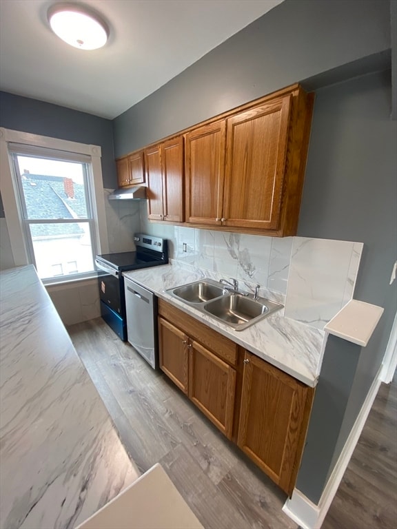 Building Photo - 530 Bolton St