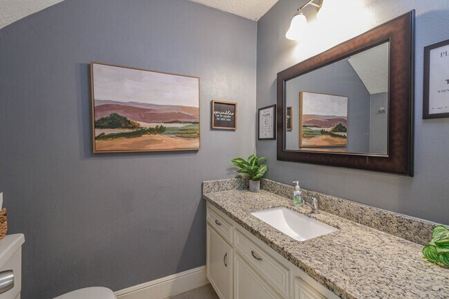 Building Photo - 11307 Canyon Trail Dr