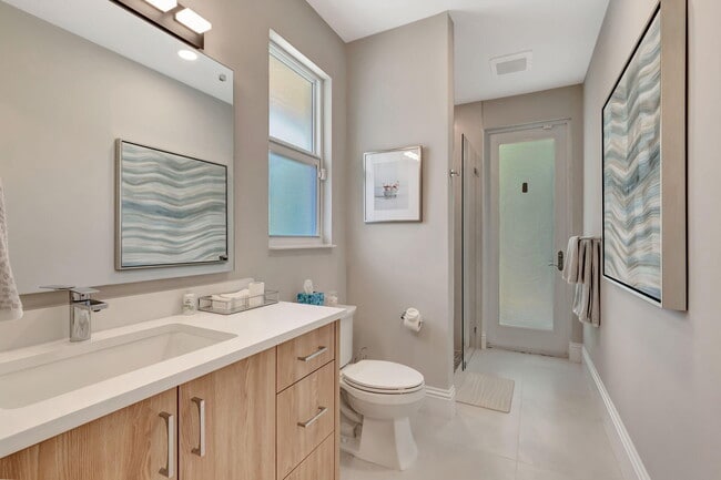 Building Photo - 5747 Paddington Way
