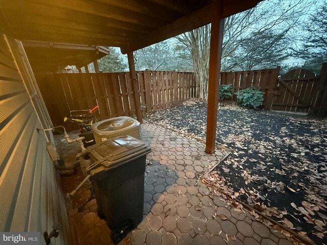 Building Photo - 43506 Postrail Square