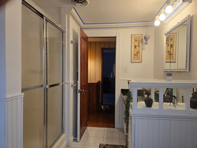 Building Photo - 437 S Craig Pl