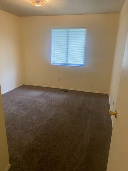 Building Photo - 277 Northport Hills Dr