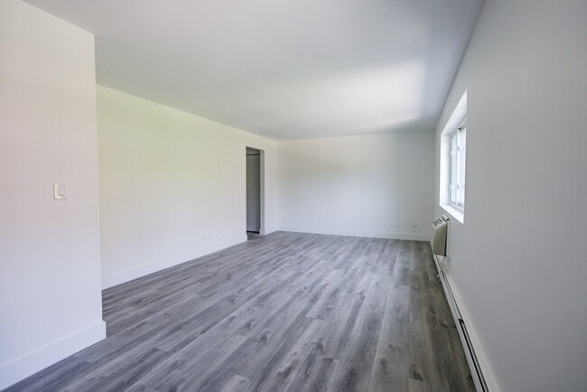 Building Photo - 5314 N Damen Ave