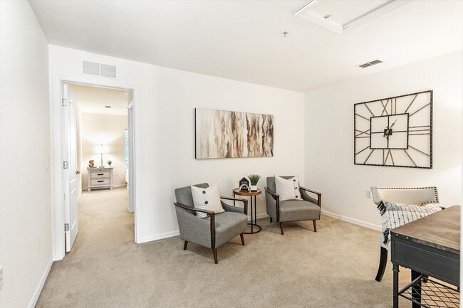 Building Photo - 9420 Ivy Brook Run
