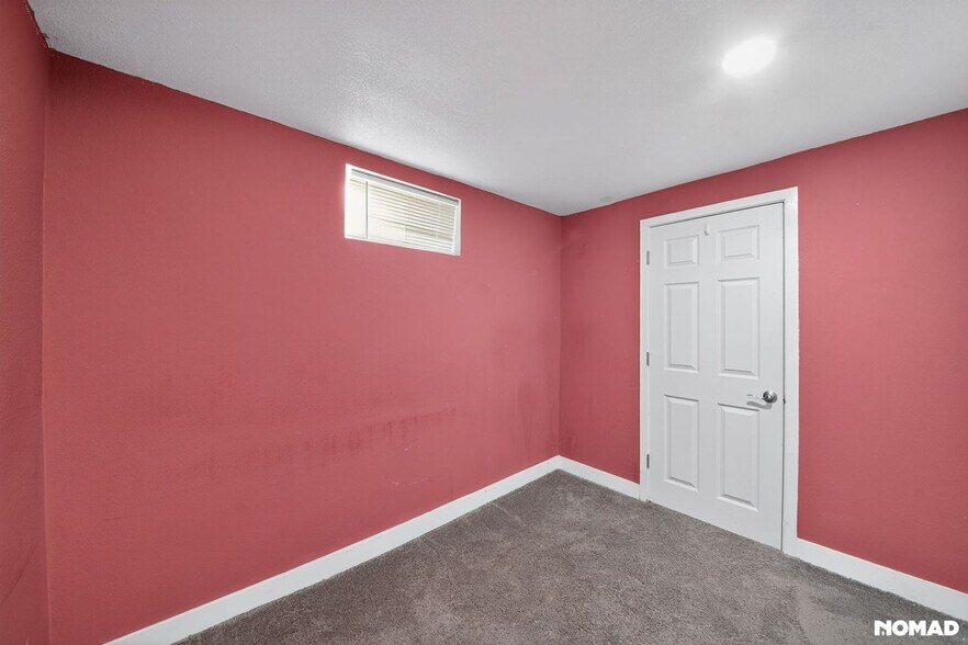 Building Photo - 4331 W 82nd Ave