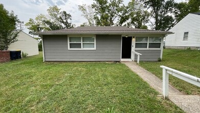 Building Photo - Charming 3 Bed / 1 Bath Home in North Kansas City!