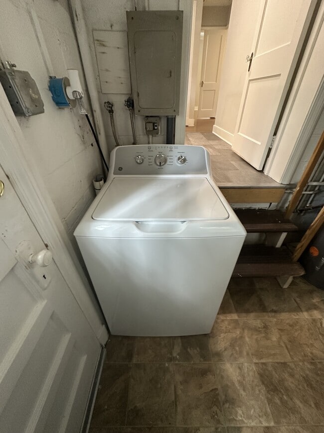 Building Photo - 5004 Patterson Ave