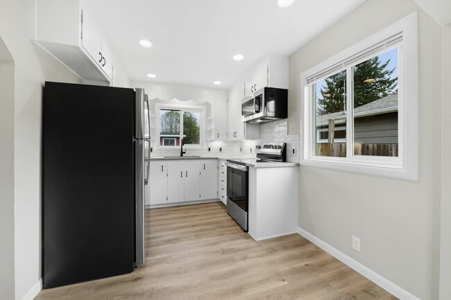 Building Photo - 903 Bonney Ave