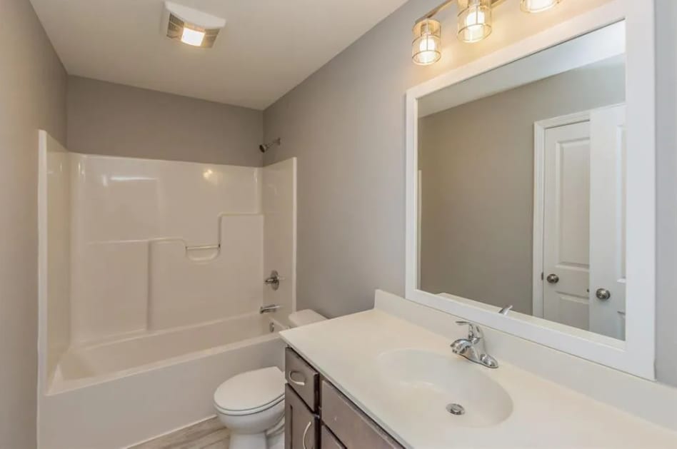 Building Photo - 3034 Sherwood Dr