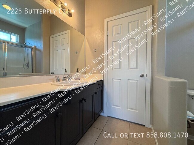 Building Photo - 2225 Butterfly Ct