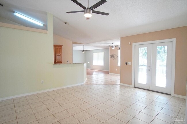 Building Photo - 5947 Grandview Dr