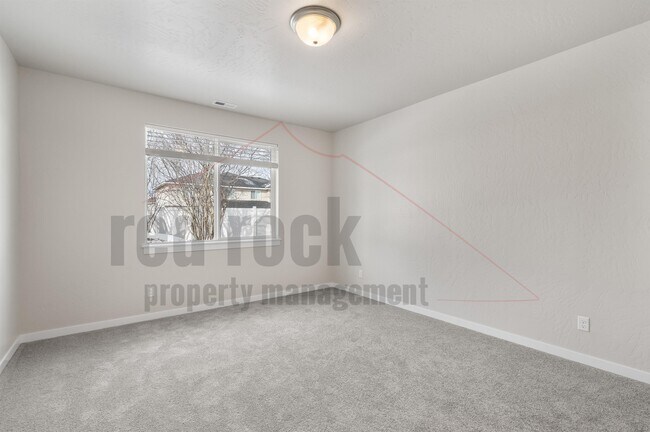 Building Photo - 1328 N Tschirley St