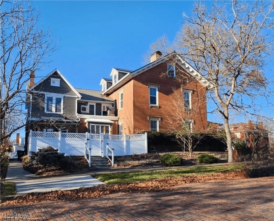 Building Photo - 501 5th St