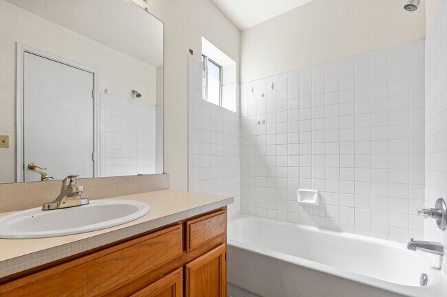 Building Photo - 2616 W Kassandra Pl