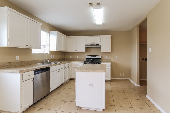 Building Photo - 3914 Ridge Canyon Rd