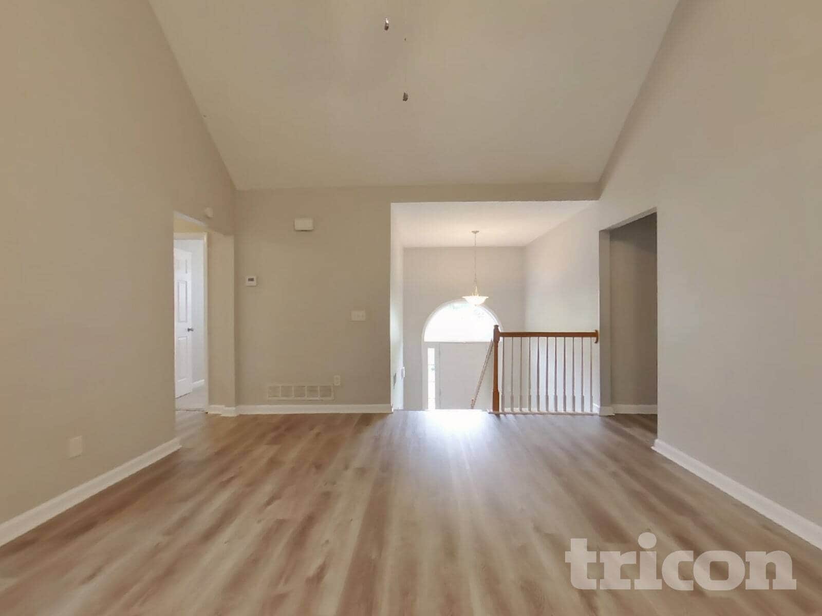 Building Photo - 219 S Red Oak Way