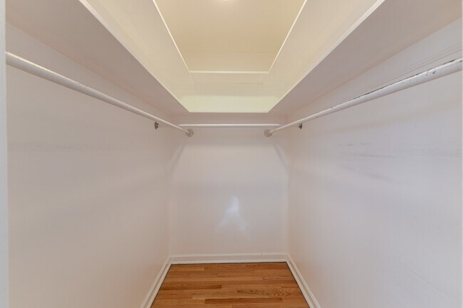 Building Photo - 10454 S Claremont Ave