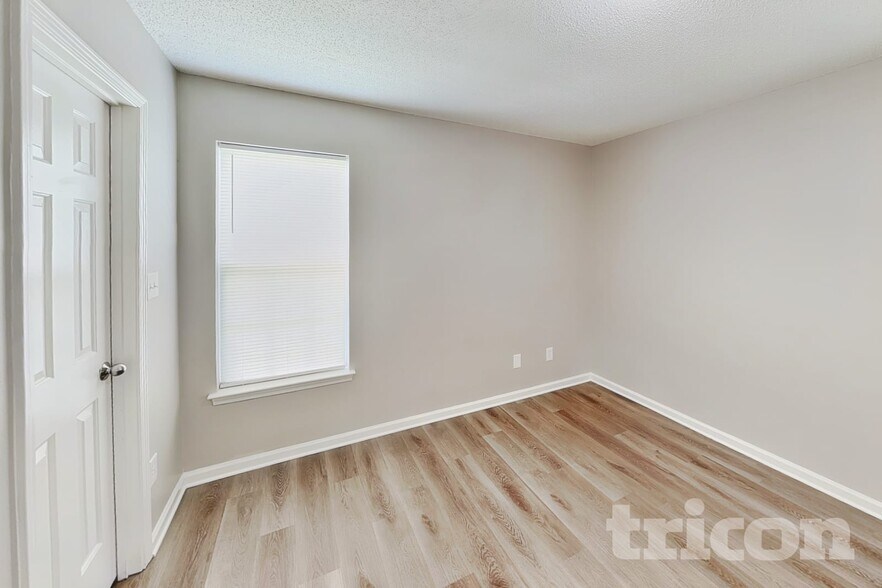 Building Photo - 4310 Windjammer Ct SW