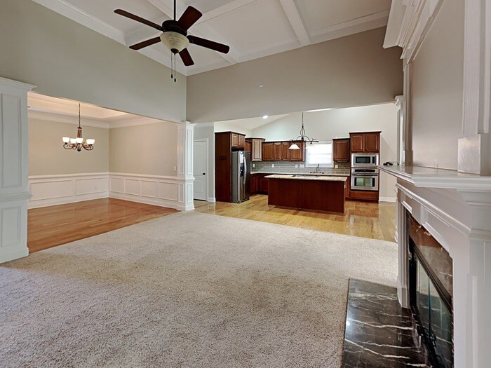 Building Photo - 412 Icicle Ct