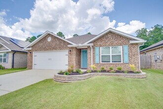 Building Photo - 4BR Home Near Shopping & Navy Federal – $2...
