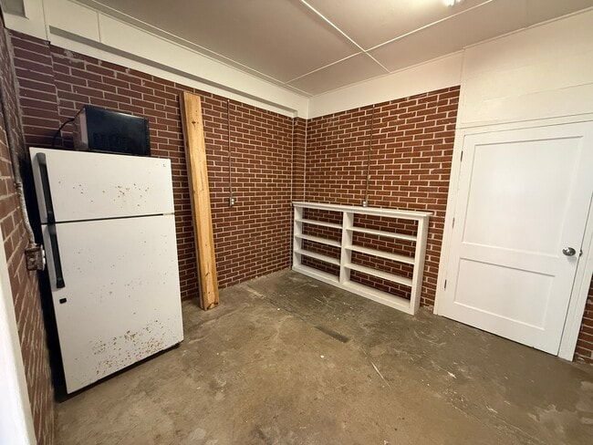 Building Photo - 61 Loganberry Cir