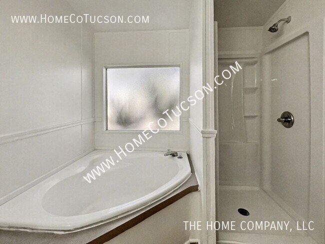 Building Photo - 5717 S Stewart Blvd