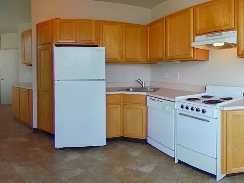 Kitchen - 1415 SW Alder St