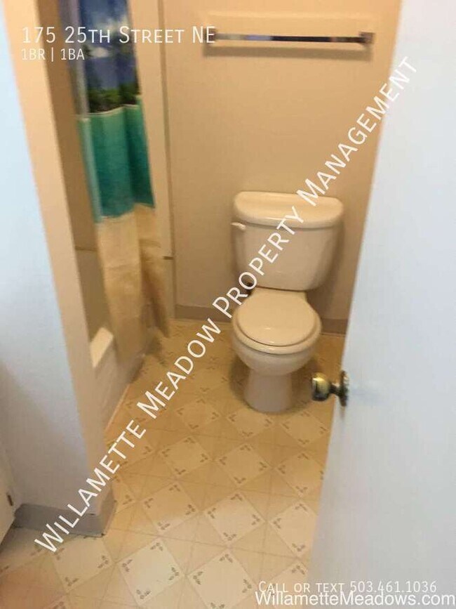 Building Photo - 175 25th St NE