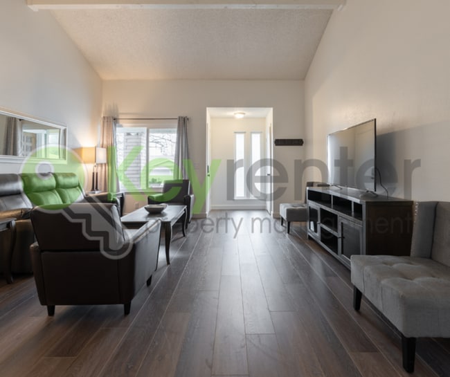 Building Photo - 5964 Moss Creek Cir
