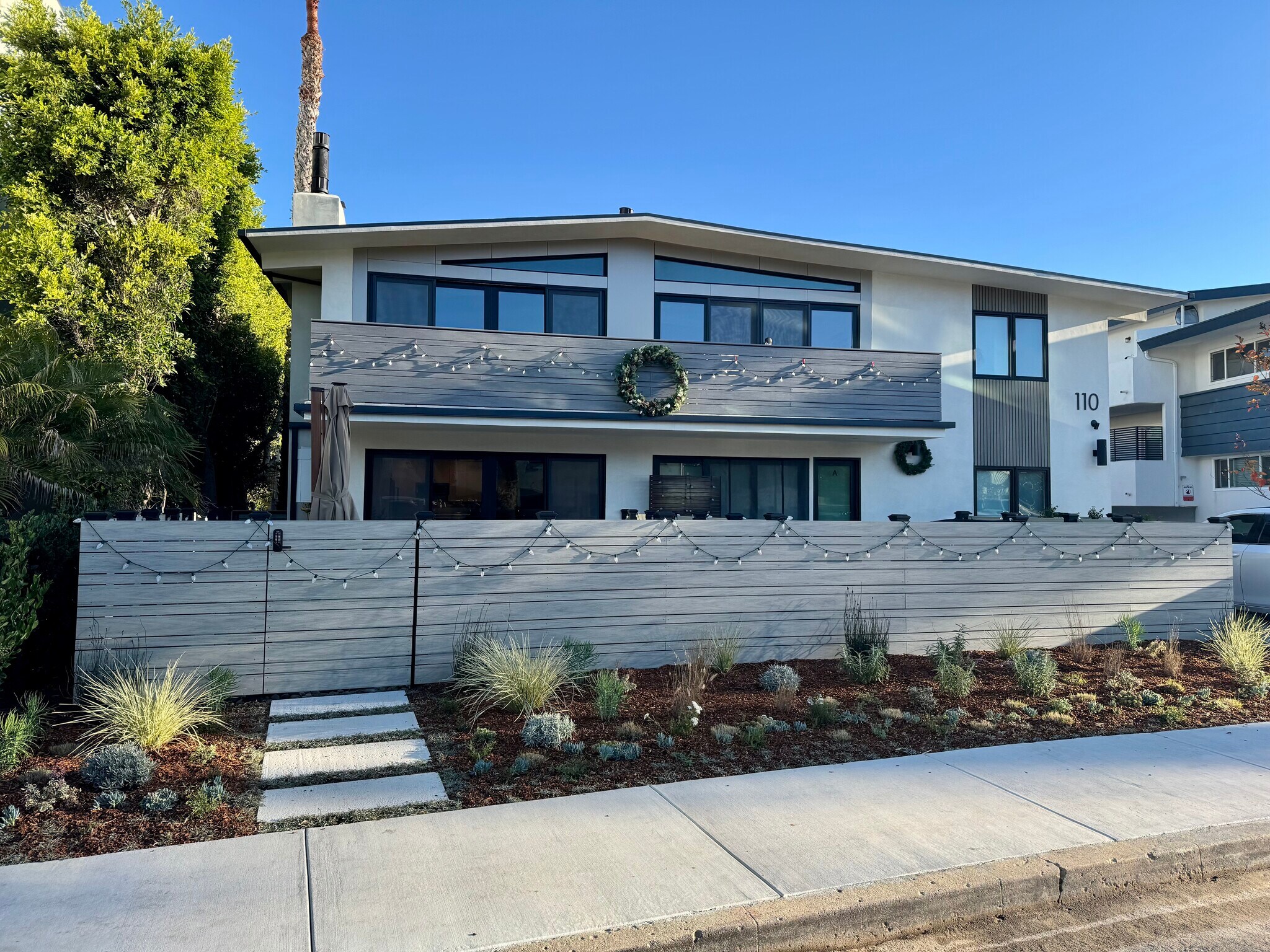 Building Photo - 110 Paseo De La Concha