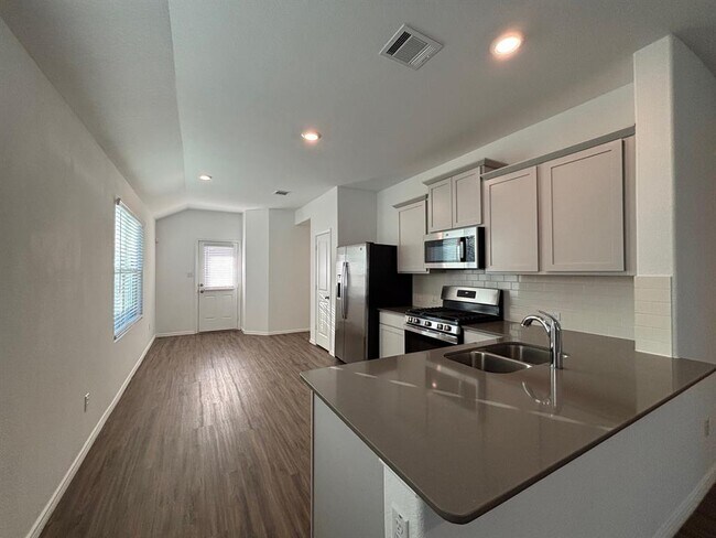 Building Photo - 117 Canley Lp