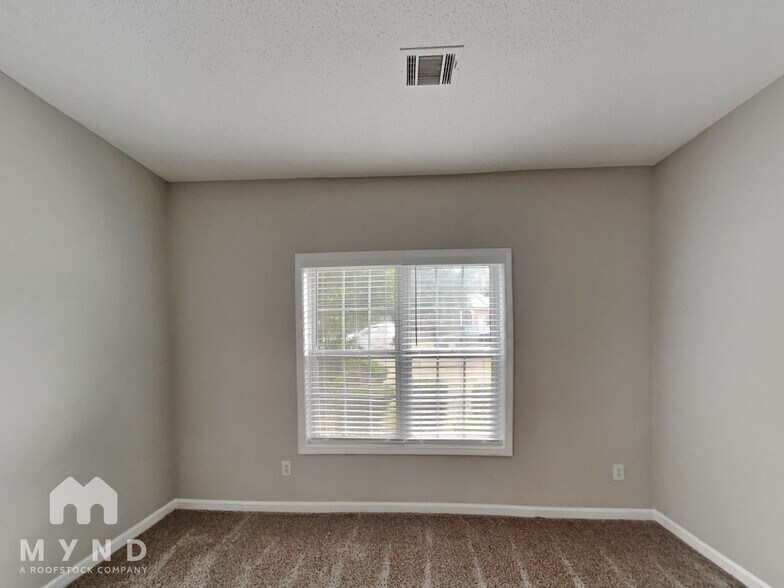 Building Photo - 1013 Vineyard Walk