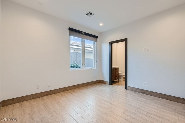 Building Photo - 729 Pinnacle Heights Ln