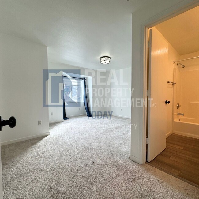 Building Photo - Yang - 334/336 (Olympic Group)