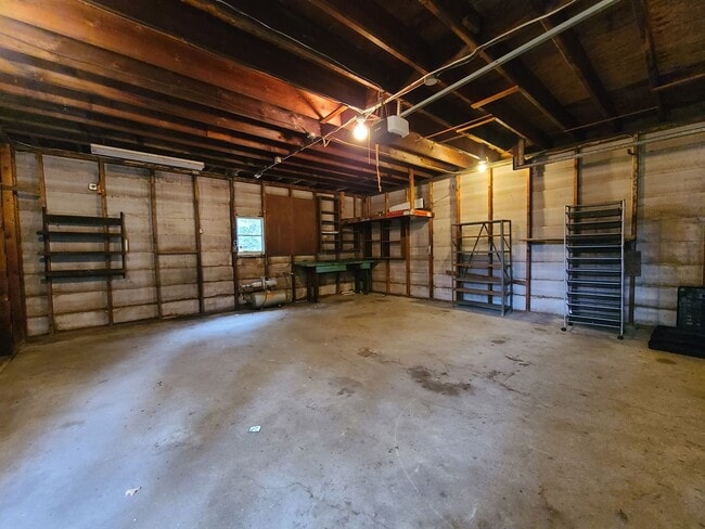 Building Photo - Newly Updated 3-Bedroom, 1-Bathroom Home in Benton Harbor