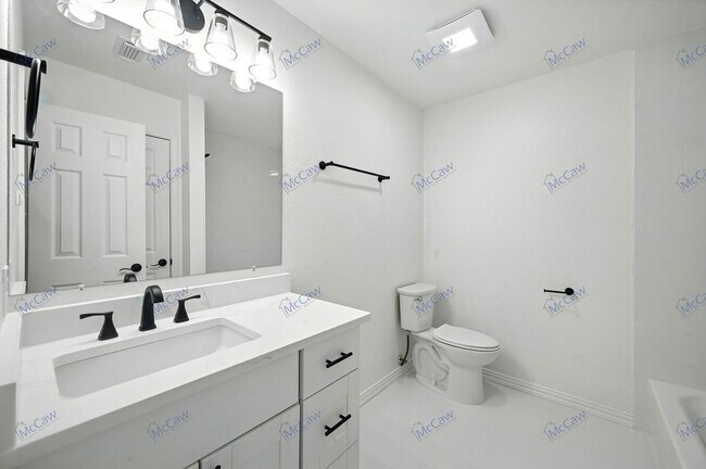 Building Photo - 730 Bluebonnet Dr