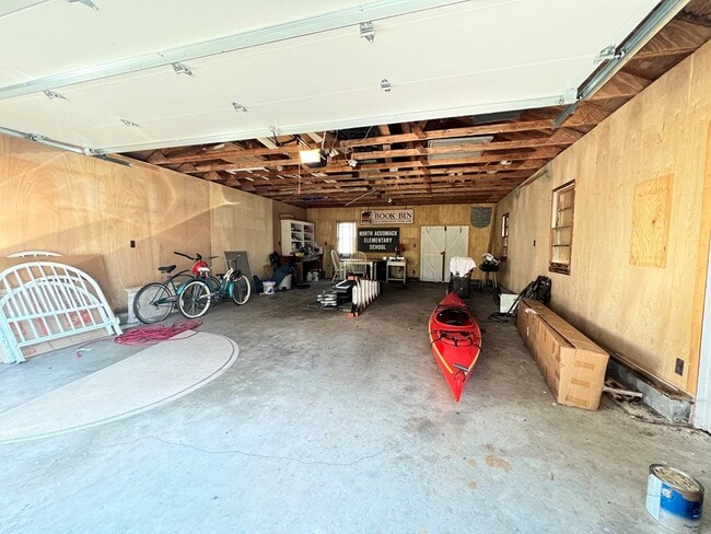 Building Photo - 4 Lee St