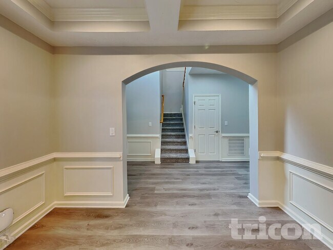 Building Photo - 3433 Palm Cir
